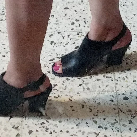 AVBL Franco Sarto Black Leather Peep Toe Mules - US7M / UK5/ EU38 - Picture 4 of 10